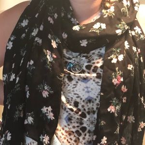 kate spade Accessories - Kate Spade flora oblong scarf black/pink floral kate spade Accessories - Kate Spade flora oblong scarf black/pink floral